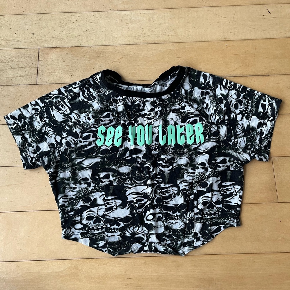 Urban Outfitters Black and White Skull Cropped Tee